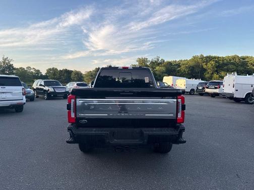 Agate Black Metallic 2024 Ford F-250 Platinum
