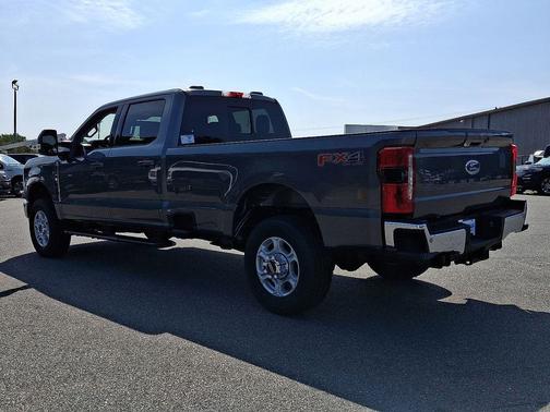 2026 Ford F-350 XLT