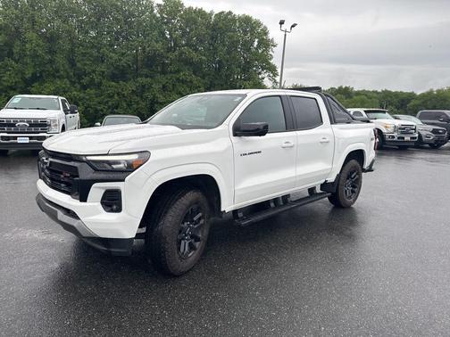 Summit White 2025 Chevrolet Colorado Z71