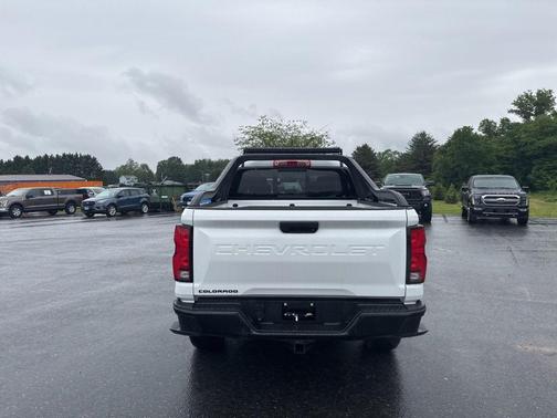 Summit White 2025 Chevrolet Colorado Z71