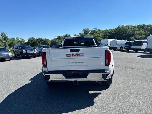 Summit White 2023 GMC Sierra 3500 SLE