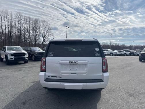 2019 GMC Yukon XL SLT