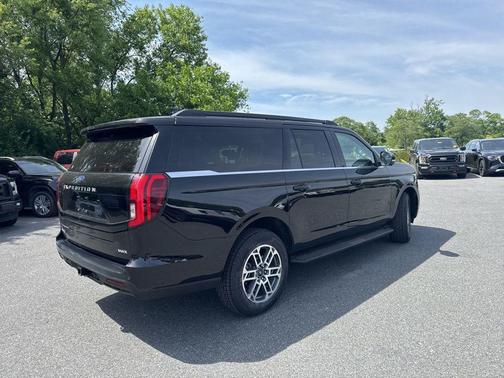 Agate Black Metallic 2025 Ford Expedition Max Active 4x4