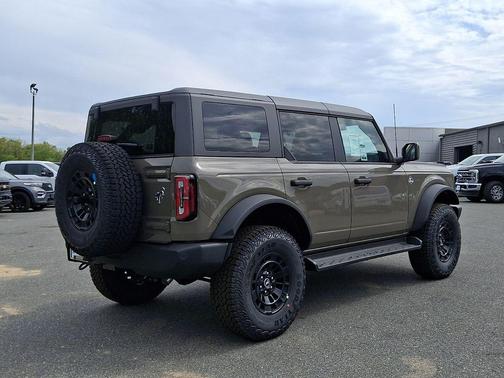 Marsh Gray 2026 Ford Bronco Outer Banks