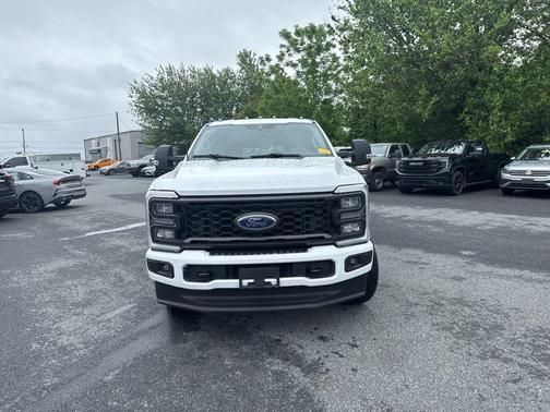Oxford White 2025 Ford F-250 XL
