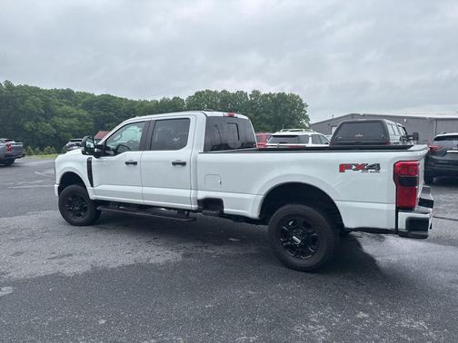 Oxford White 2025 Ford F-250 XL