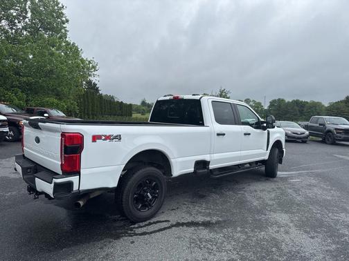 Oxford White 2025 Ford F-250 XL