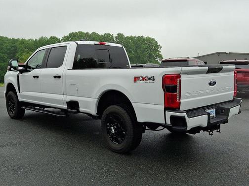 Oxford White 2025 Ford F-250 XL
