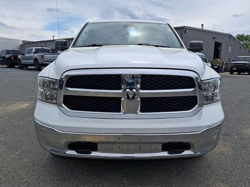 Bright White Clearcoat 2022 RAM 1500 Classic SLT