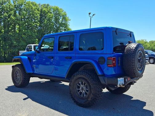 Hydro Blue Pearlcoat 2023 Jeep Wrangler Rubicon 392