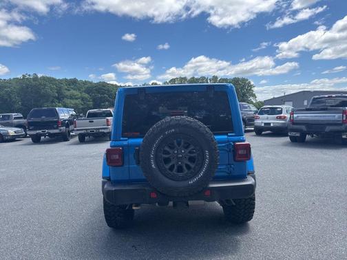 Hydro Blue Pearlcoat 2023 Jeep Wrangler Rubicon 392