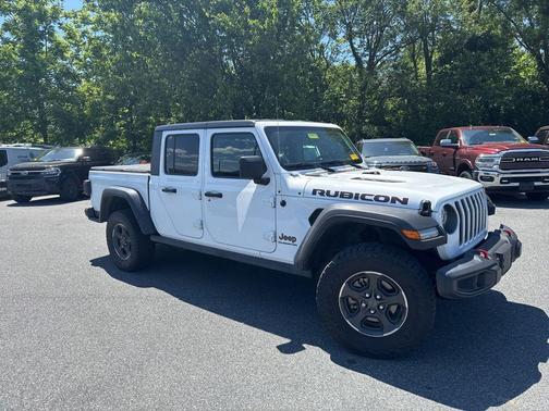 Bright White Clearcoat 2021 Jeep Gladiator Rubicon