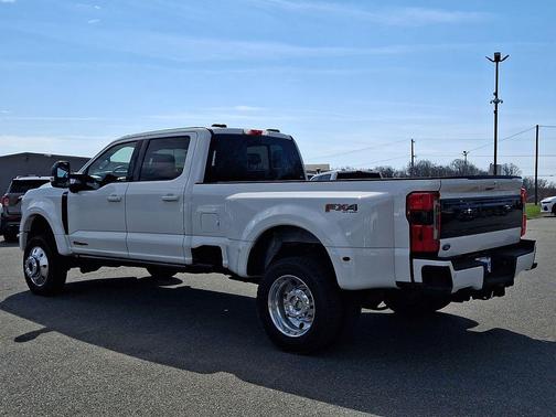 Star White Metallic Tri-Coat 2025 Ford F-450 Platinum