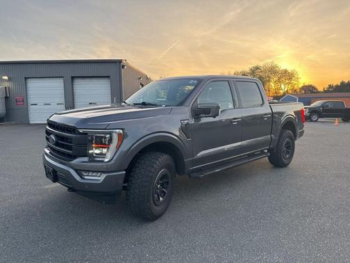 Carbonized Gray Metallic 2022 Ford F-150 Lariat