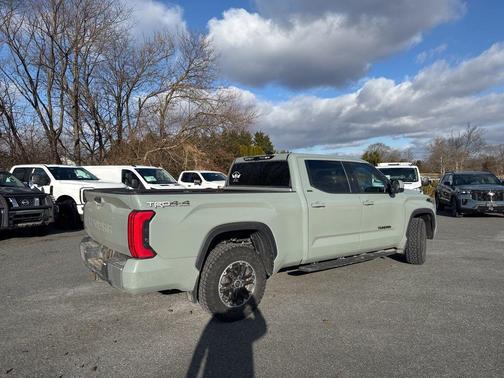 2022 Toyota Tundra SR5