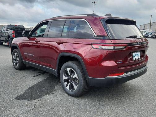 2023 Jeep Grand Cherokee 4xe Base