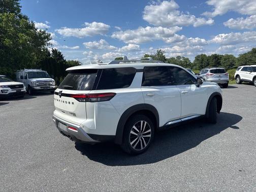 Pearl White Tricoat 2024 Nissan Pathfinder Platinum 4WD