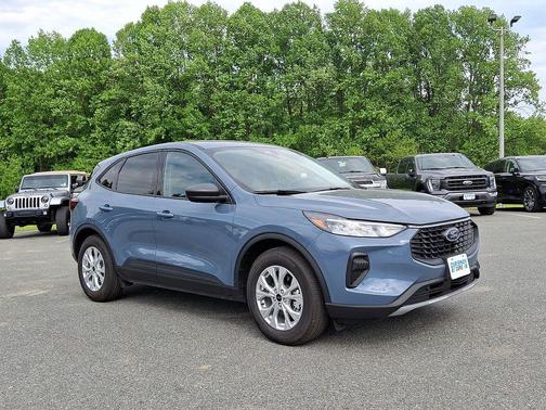 Vapor Blue Metallic 2025 Ford Escape Active