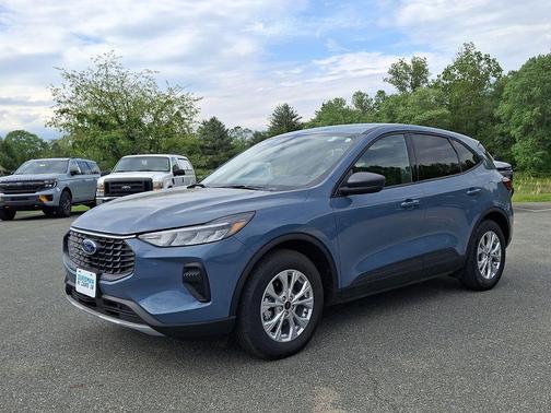 Vapor Blue Metallic 2025 Ford Escape Active