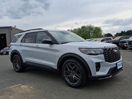 Space White Metallic 2026 Ford Explorer ST