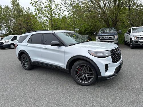 Space White Metallic 2026 Ford Explorer ST