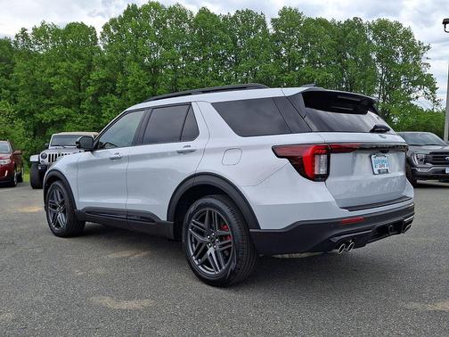 Space White Metallic 2026 Ford Explorer ST