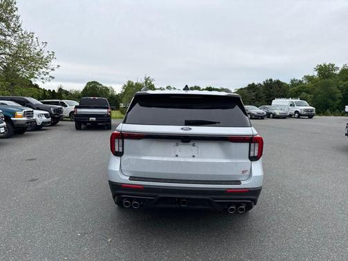 Space White Metallic 2026 Ford Explorer ST