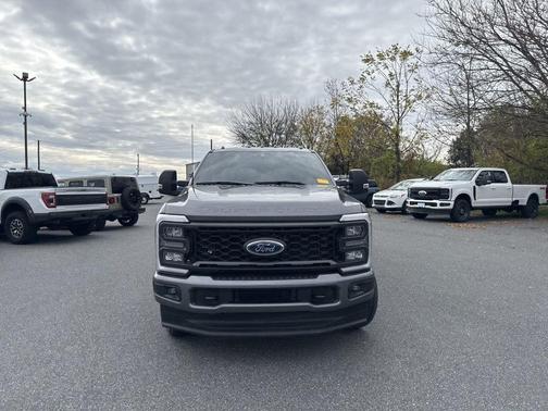 2023 Ford F-350 XLT