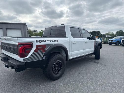 Oxford White 2024 Ford F-150 Raptor