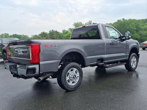 2025 Ford F-350 XLT
