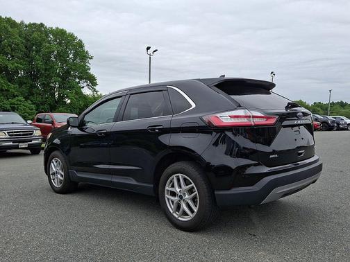 Agate Black Metallic 2022 Ford Edge SEL