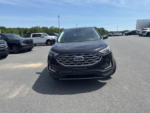 Agate Black Metallic 2022 Ford Edge SEL