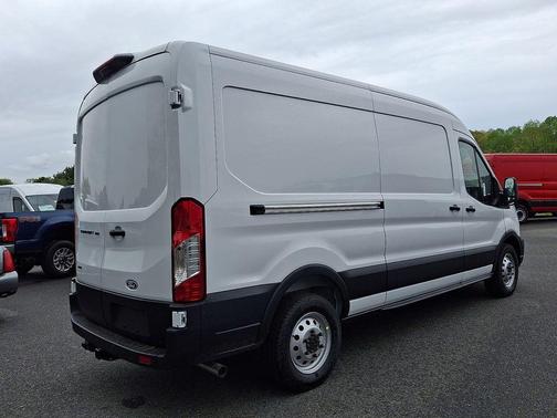 Oxford White 2026 Ford Transit-150 Base