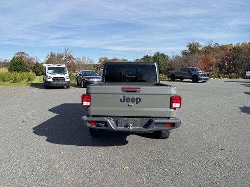 2021 Jeep Gladiator Willys 4x4