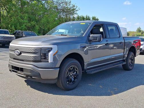 2025 Ford F-150 Lightning XLT