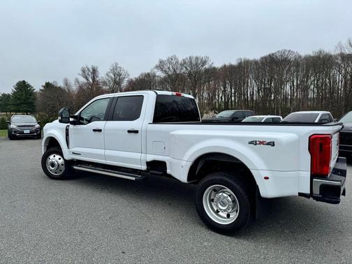 Oxford White 2026 Ford F-450 King Ranch