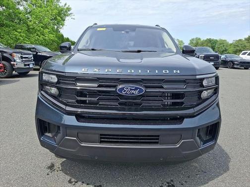 2025 Ford Expedition Max Active 4x4