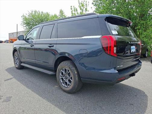 2025 Ford Expedition Max Active 4x4