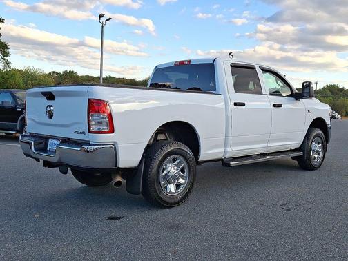 2023 RAM 2500 Tradesman Crew Cab 4x4 6'4' Box