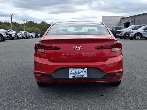 2020 Hyundai ELANTRA SE