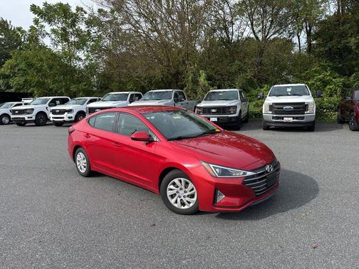 2020 Hyundai ELANTRA SE