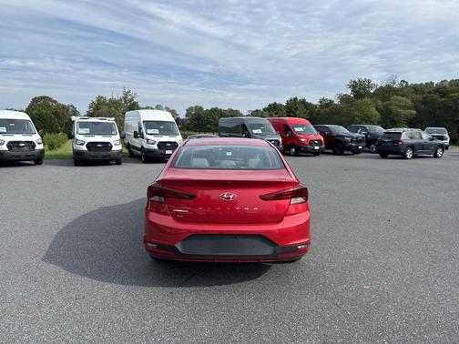 2020 Hyundai ELANTRA SE