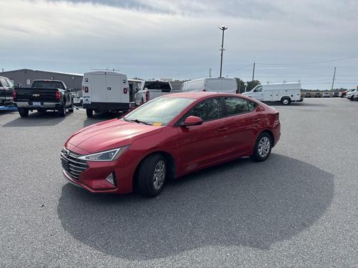 2020 Hyundai ELANTRA SE