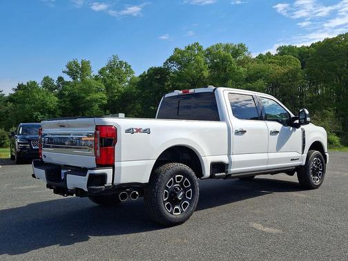 Star White Metallic Tri-Coat 2023 Ford F-250 Platinum