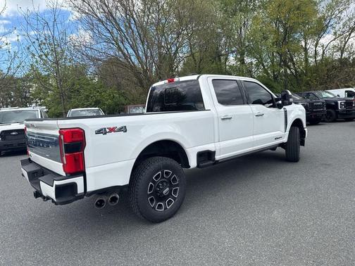 Star White Metallic Tri-Coat 2023 Ford F-250 Platinum
