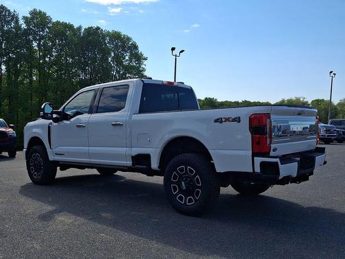 Star White Metallic Tri-Coat 2023 Ford F-250 Platinum