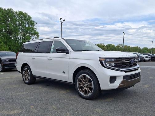 Star White Metallic Tri-Coat 2026 Ford Expedition Max King Ranch