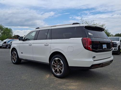 Star White Metallic Tri-Coat 2026 Ford Expedition Max King Ranch