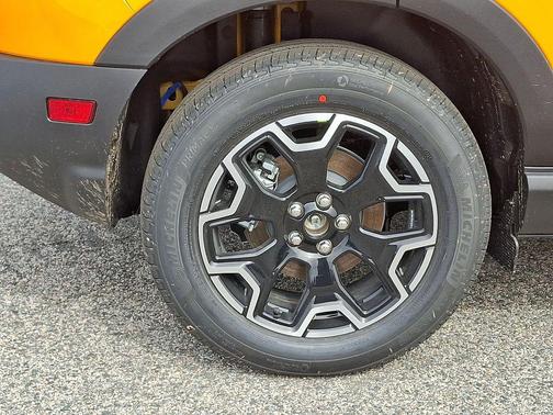 Orange Fury Metallic Tri-Coat 2026 Ford Bronco Sport Outer Banks