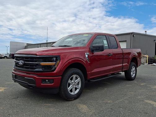 Ruby Red Metallic Tinted Clearcoat 2026 Ford F-150 XLT